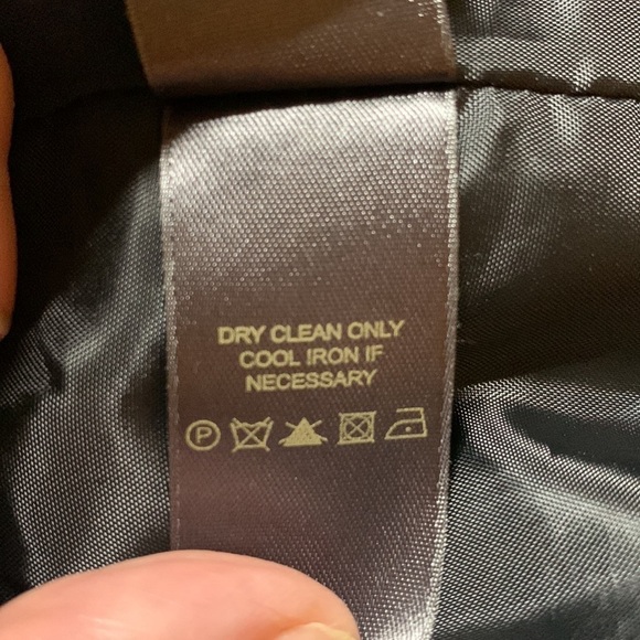 Liz Claiborne purple and black Tapestry style jacket with snaps good condition - Picture 8 of 8